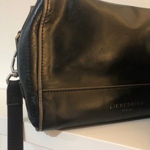 Liebeskind Berlin Syracuse Leather Crossbody, black